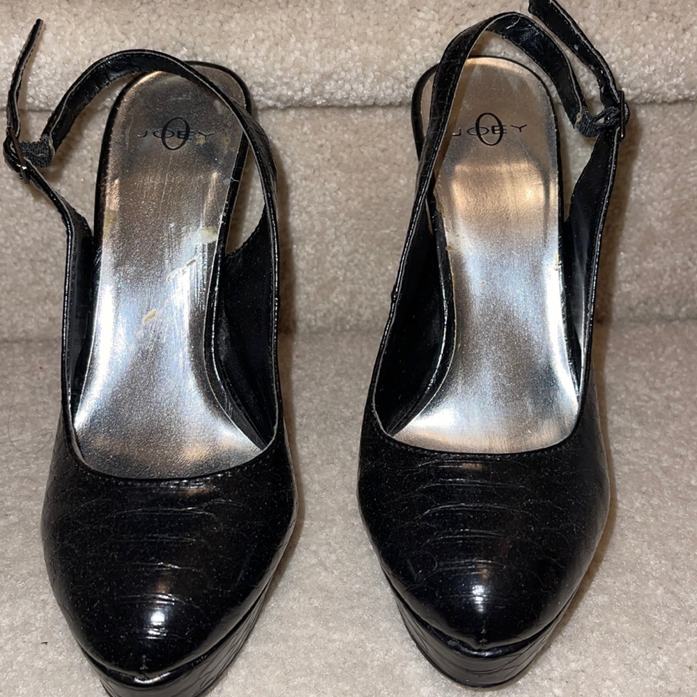 Womens ankle strap heels